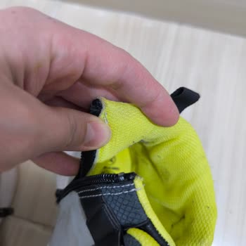 Erkek Çocuk Spor Ayakkabısının İç Tiftiklenmesi Ve Değişim Talebi