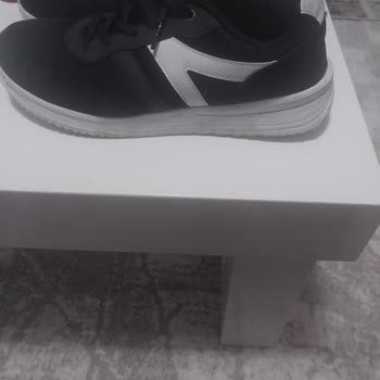 Kaygan Tabanlı Spor Ayakkabı Nedeniyle Düşme Ve İade Talebi