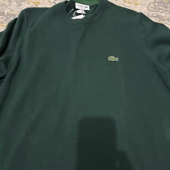 Lacoste Trikodaki Logo Çizgisi Hatası Müşteri Hayal Kırıklığına Neden Oldu