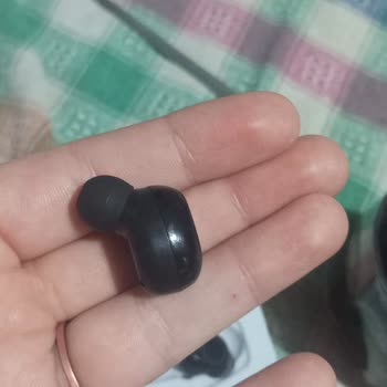 Ucuz Tekno Sipariş Ettiğim Ürünle Alakası Olmayan Bambaşka Bir Kulaklık Gönderildiğini Gördüm