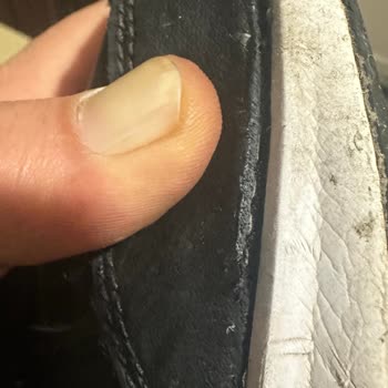 FLO Ayakkabısında Üretim Hatası ve Garanti Sorunu: Müşteri Hizmetleri Destek Vermiyor