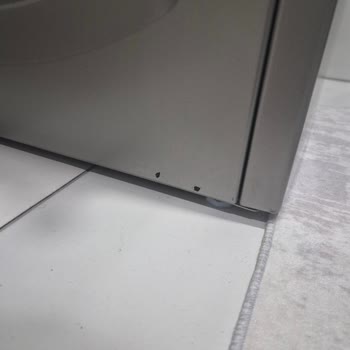 Alt Tarafı Paslanan Bosch Çamaşır Makinesi Ve Servisin Kullanıcı Hatası Argümanı