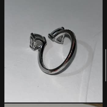 Swarovski Yüzüğümde Çizik Ve Taş Düşmesi Sonrası İade Talebine Cevap Yok