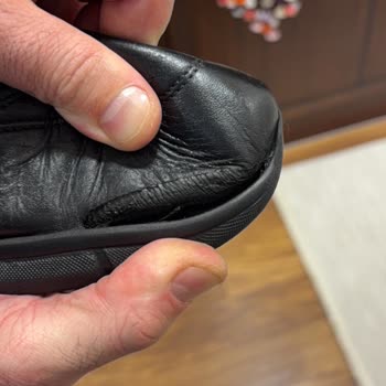 Derimod Ayakkabısının Alt Tabanı 9 Ayda Ayrıldı Ve Mağaza İnceleme Reddetti