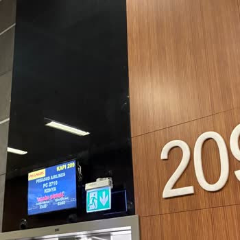 Sürekli Ertelenen Uçuşlar Ve Açıklama Eksikliği Mağduriyet Yaratıyor