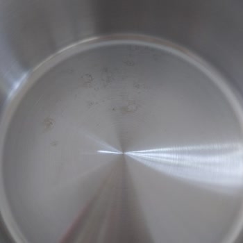 Fissler Düdüklü Tencere Çizik Ve Pas, Mağaza Değişimi Reddediyor Ve 30 Gün Bekletiyor