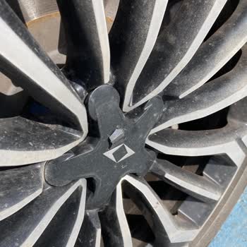 Togg Servisinde Gecikme Ve Hasarlı Teslimat