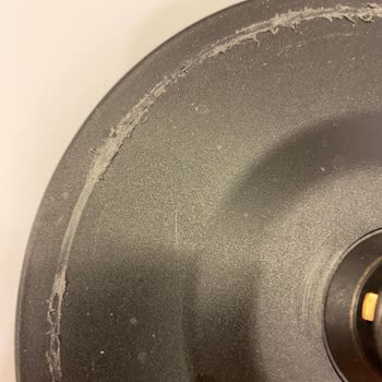 Tefal Alt Kısmında Erime Oluyor, Alt Tablası Zarar Görüyor, Belirgin Şekilde Plastik Kokusu Geliyor