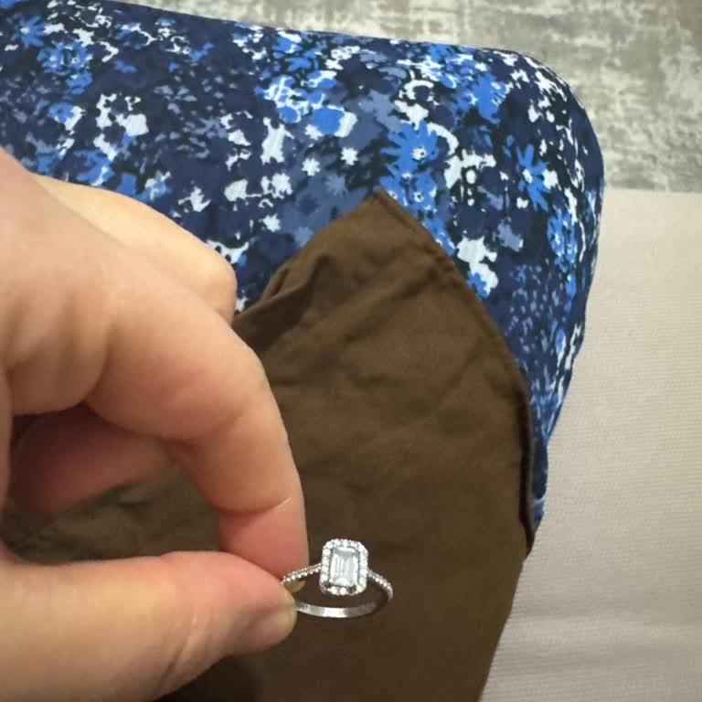 Baget Yüzükte Taşların Sürekli Düşmesi Ve Değişim Talebi