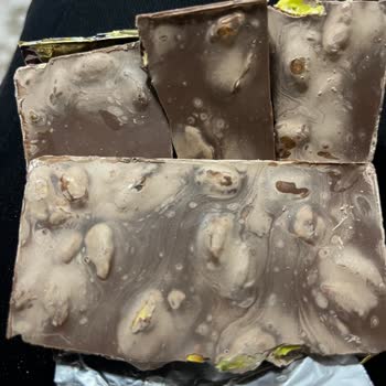 Son Kullanma Tarihi Geçmemiş Çikolatanın Renk Değişikliğiyle Gelen Mağduriyet