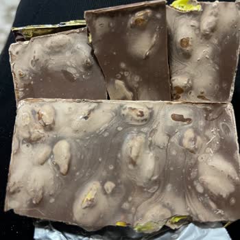 Son Kullanma Tarihi Geçmemiş Çikolatanın Renk Değişikliğiyle Gelen Mağduriyet