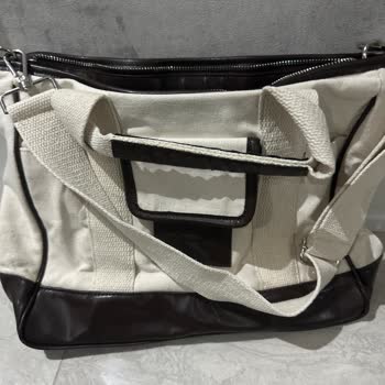 Midi Kanvas Çok Cepli Çanta Düşük Isıda El Yıkamasına Rağmen Kenar Dikişleri Ayrıldı Ve Kırıştı