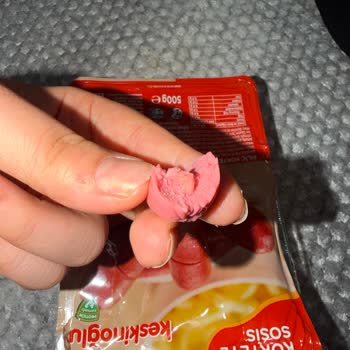 Keskinoğlu İstanbul A101 Marketinde Sosis İçinde Yabancı Madde Tespit Edildi