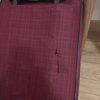 Kırık Valiz İçin Hızlı Çözüm Ve Yeni Bagaj Talebi