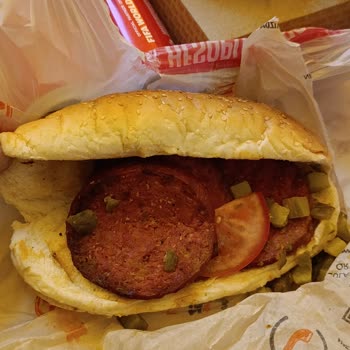 Köfteci Yusuf Şubesinde Yanlış ve Donuk Ürünler Nedeniyle İade Talebi