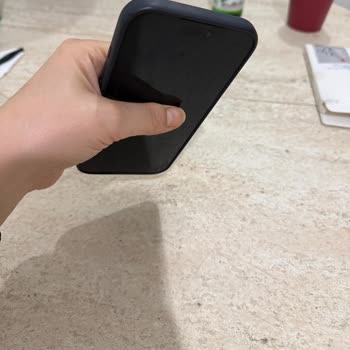 Orijinal Apple Kılıfına Rağmen İphone 17 Pro Max Kasasında Çizik