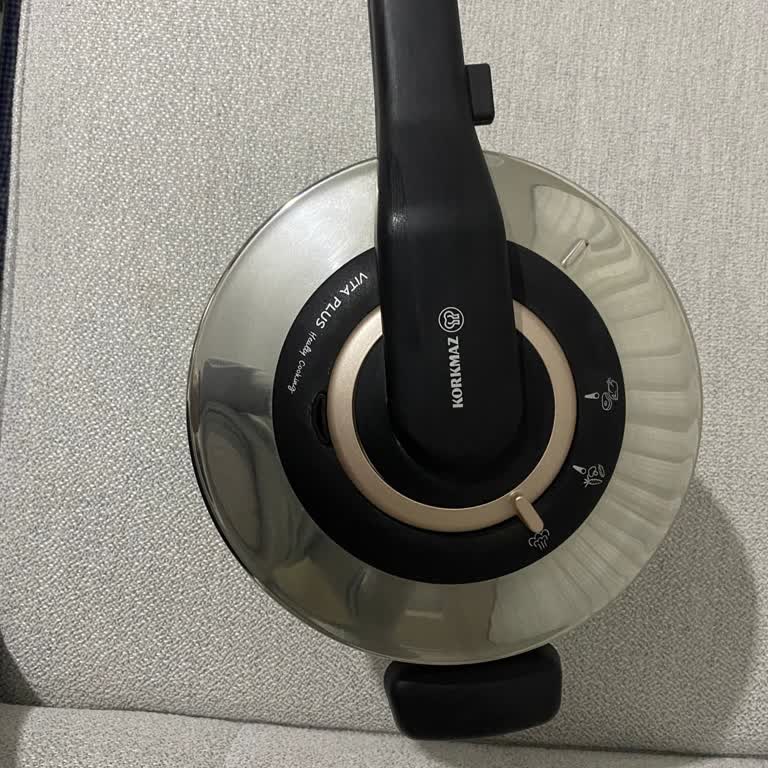 Korkmaz Mutfak Eşyaları Ocak Ve Tezgâh Tamamen Kirleniyor