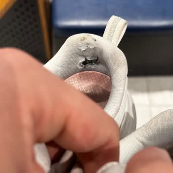 Ayakkabının Arka Bileğinde Erken Parçalanma Ve Mağaza Reddine Karşı İade Talebi