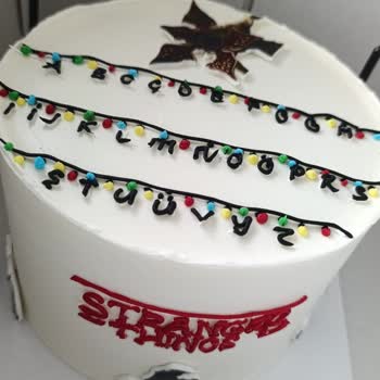 Nevale Pasta & Fırın Pastaların İçinde Kullanılan Meyveler Tamamen Çürük Ve Bozulmuştu