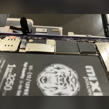 Satıcı Yanıltıcı İlanla Iphone 12 Gönderdi, Ekran Bozuk Ve Icloud Kilitli, 6000 TL İade Talebi