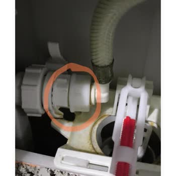 Visam Klozet Rezervuarı İkinci Defa Kırıldı Ve Su Akıtıyor