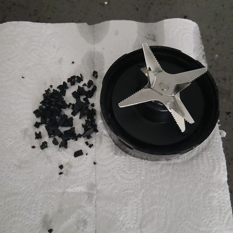 Arzum Vacuumix’te Plastik Parçalar Gıdaya Karıştı, Sağlık Endişesi Ve İade Talebi