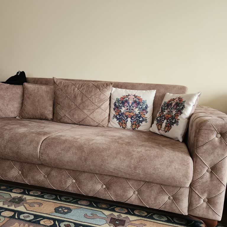 Aksu Çarşı Rize Şubesinde Yeni Koltuk Süngeri Çöktü, Tam Değişim Talebi