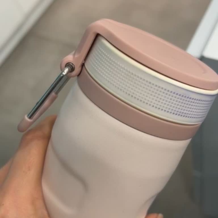 Stanley Iceflow Bottle Termosunun İlk Kullanımda Kapağında Kararma Ve Lekelenme