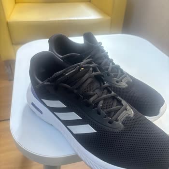 İki Ayda Yırtılan Adidas Cloudfoam Move Ayakkabı İç Topuk Astarı, İade Talebi