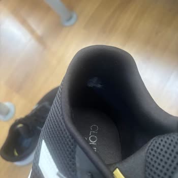 İki Ayda Yırtılan Adidas Cloudfoam Move Ayakkabı İç Topuk Astarı, İade Talebi