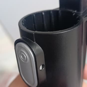 Bosch Süpürge Boru Parçası Çatladı, Servis 3.800 TL Değişim Ücreti Talep Ediyor