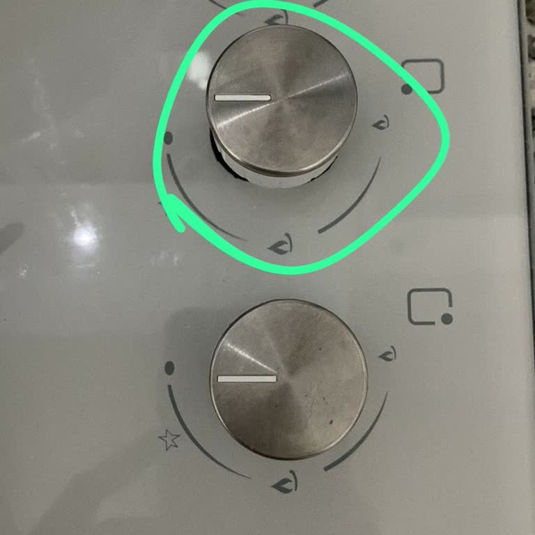 Kumtel Set Üstü Ocakta Düğme Kilitlenmesi Ve Servis Yanıtsızlığı