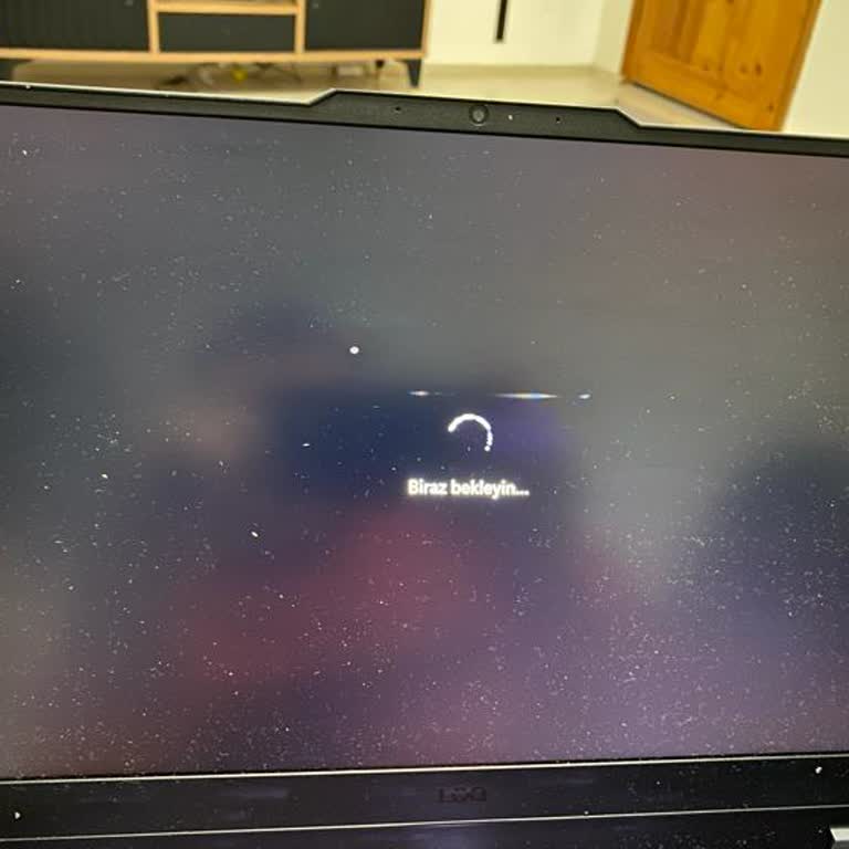 Media Markt'tan Aldığım Lenovo Bilgisayarın Ekranında Beyaz Nokta Ve Şerit, Garanti Süreci Sürüyor