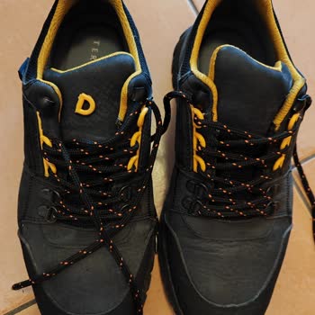 Tergan Botun Bağcık Halkaları Kırıldı, Mağaza Çözüm Sunmadı