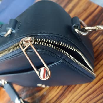 Tommy Hilfiger Çantamda Kısa Sürede Bozulan Fermuar Ve Mağaza Tarafından Kullanıcı Hatası İddiası