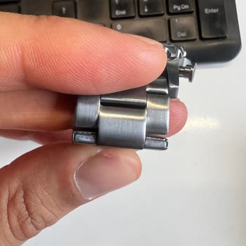 Saat Kordonundaki Kaynak İzleri Ve Fatura Sorunu Nedeniyle İade Talebi