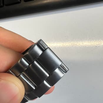 Saat Kordonundaki Kaynak İzleri Ve Fatura Sorunu Nedeniyle İade Talebi