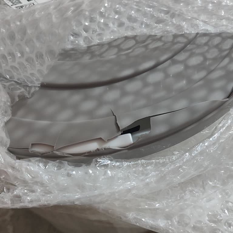 Fest Kargo'dan Kırık Çöp Kovası Teslimatı Ve İade Talebi