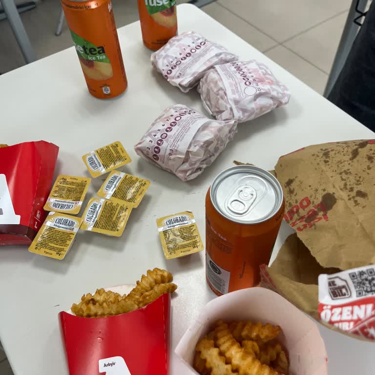 Eksik Burger, Ketçap Yok Ve Yanlış İçecekler, Arby's İletişimsiz