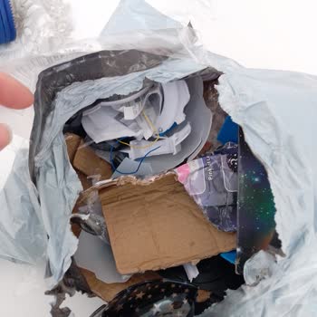 Sürat Kargo'nun Hasarlı Paket Ve Parçalanmış LED Gece Lambası İçin İade Reddi