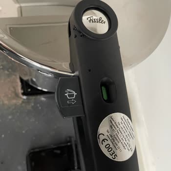 Vitaquick Düdüklü Tencere İlk Kullanımda Su Taştı, Müşteri Hizmetlerine Ulaşılamıyor