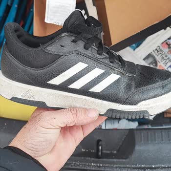 Ayıplı Adidas Superstar Ayakkabı: Kısa Sürede Tabanda Yırtılma Ve Desteksiz İade Süreci