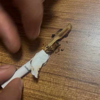 Parliament Blue Sigara’da Yabancı Parça Ve Yanık Tat Sorunu