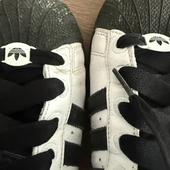 9 Ay Sonra Ayıplı Adidas Superstar Ayakkabı İncelemesi Reddedildi