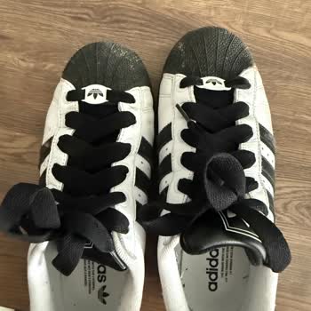 9 Ay Sonra Ayıplı Adidas Superstar Ayakkabı İncelemesi Reddedildi