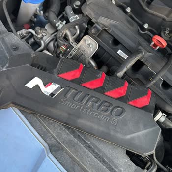 Hyundai Altınsoy Servisinde Rutin Bakım Sonrası Eksik Vidalar Ve Kırık Motor Koruma Kapağı