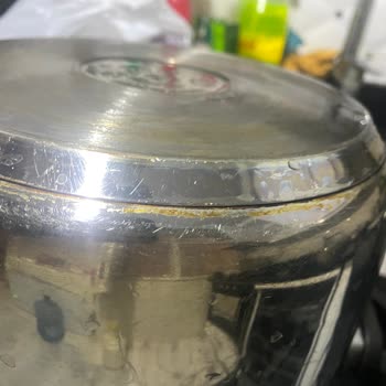 Karaca Züccaciye Düdüklü Tencerede Paslanma Sorunu Yaşıyorum