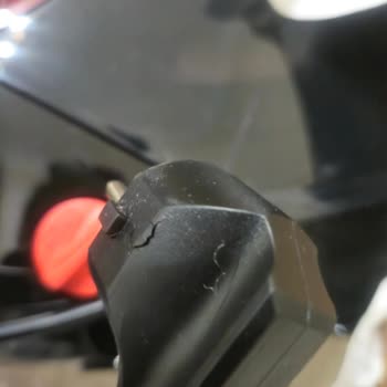 Kırık Tefal Ütü İçin Fatura Gönderimi Ve Ankara'ya Değişim Talebi