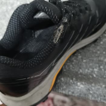 Kalitesiz Lescon Ayakkabısının Bir Ayda Açılması Ve Ücretsiz Değişim Talebi