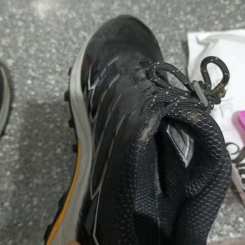 Kalitesiz Lescon Ayakkabısının Bir Ayda Açılması Ve Ücretsiz Değişim Talebi